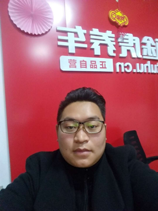 向上倾斜45度的第一张照片--四川蓝颜知己交友网