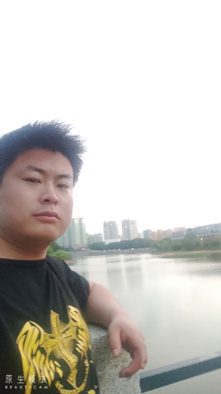 小海的第二张照片--四川蓝颜知己交友网