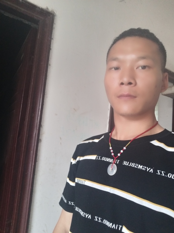 爱，请深爱的第二张照片--四川蓝颜知己交友网