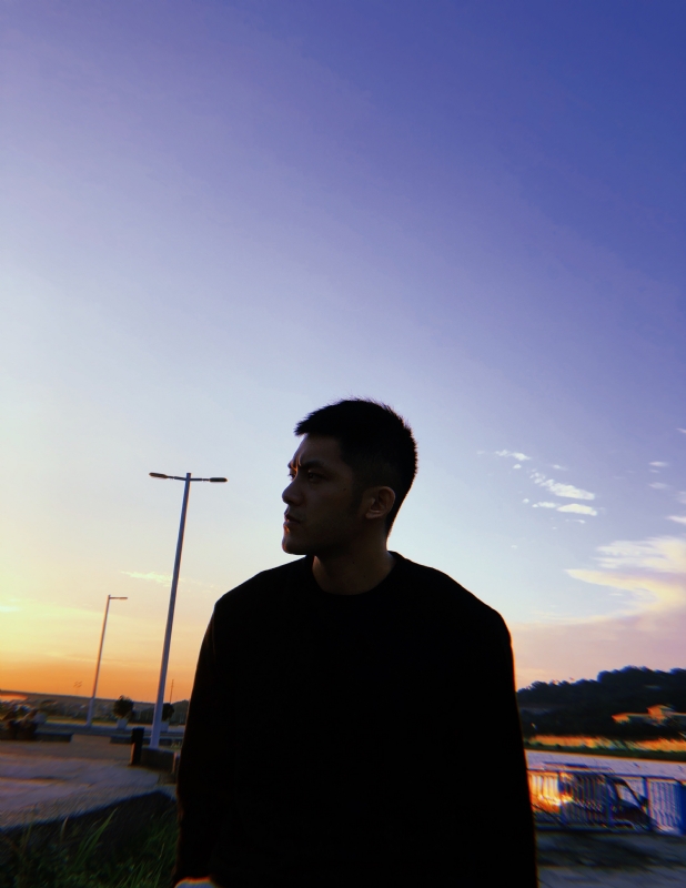 只抽半根煙的第二张照片--四川蓝颜知己交友网