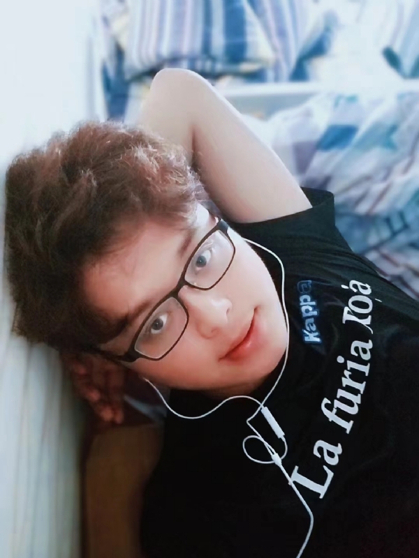 默铭芷的第一张照片--四川蓝颜知己交友网