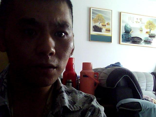 为爱而奋斗的第一张照片--四川蓝颜知己交友网