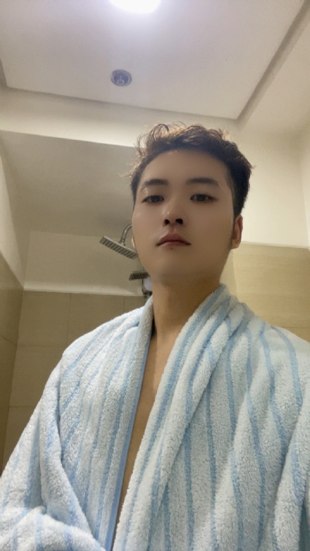 凡尘的第一张照片--四川蓝颜知己交友网